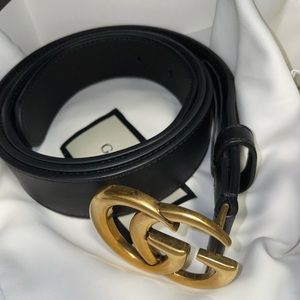 Womens leather Gucci belt with double G buckle